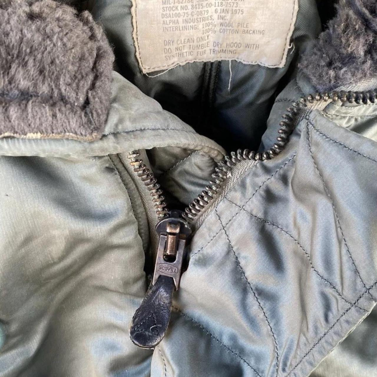 1975 USAF US Air Force N-2B Flight Heavy Jacket Attached Hood