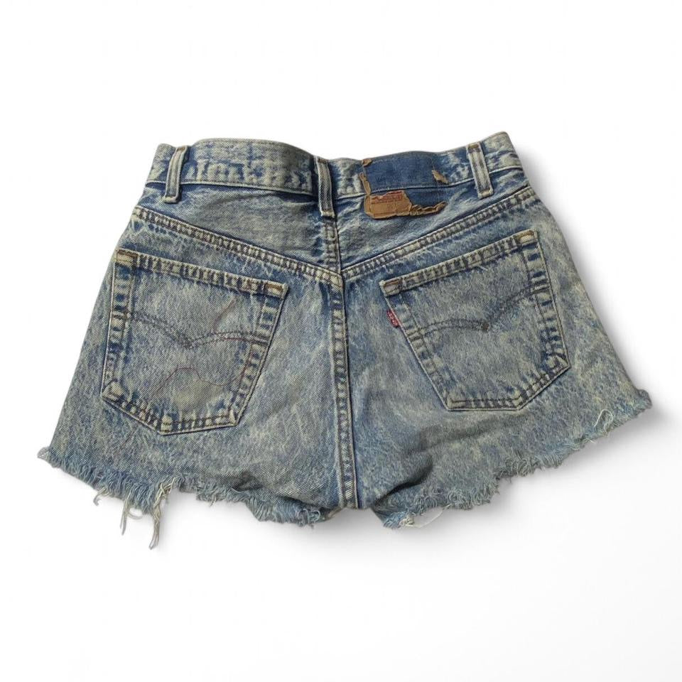 Vintage Levi’s 501 Light Wash Women’s Booty Shorts